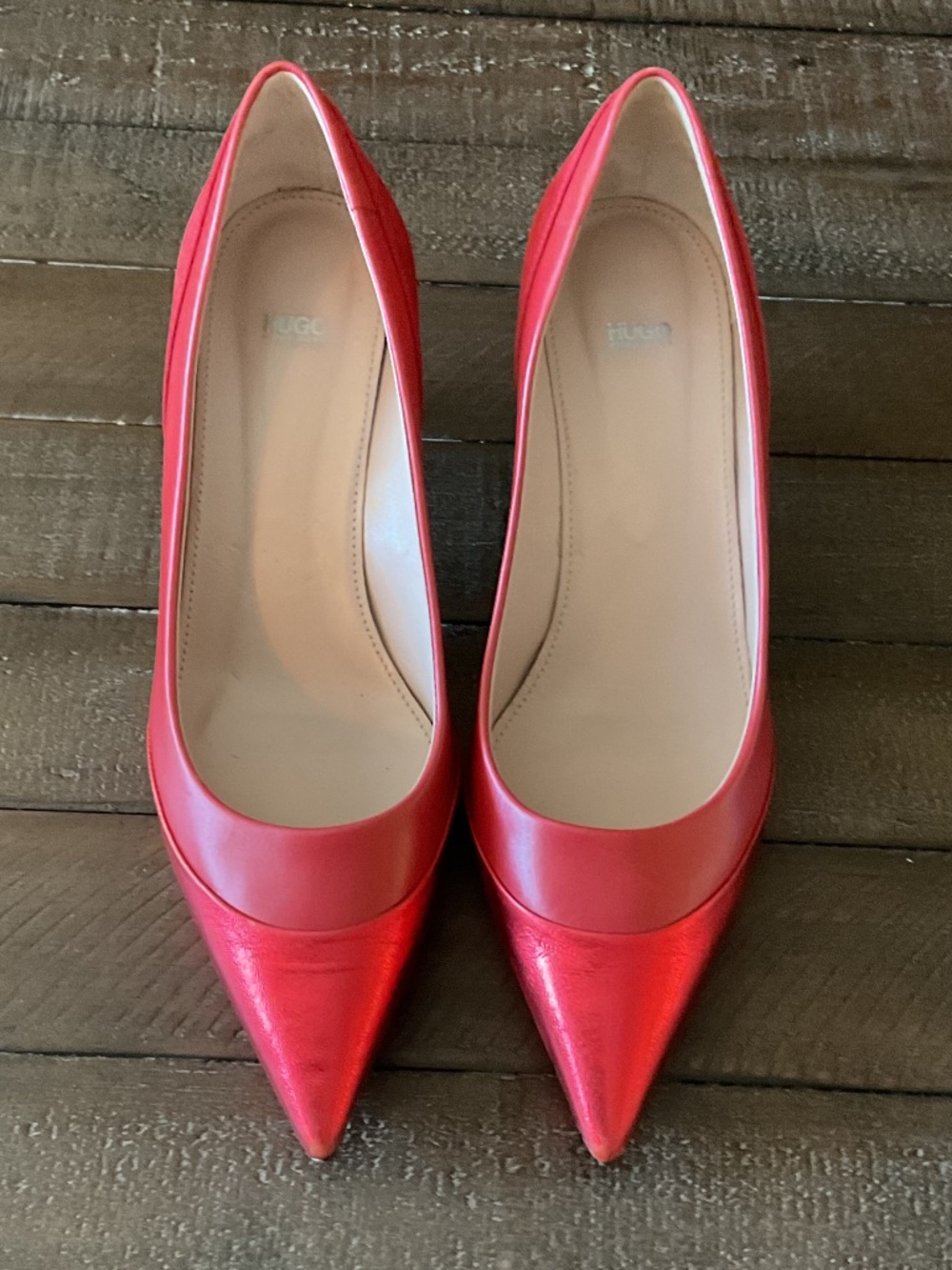 ⭐️ HUGO Hugo Boss Red Two Tone Leather Pumps - size 37